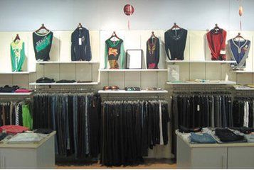 假冒外贸原单服装暴利;假冒产品混入品牌折扣店